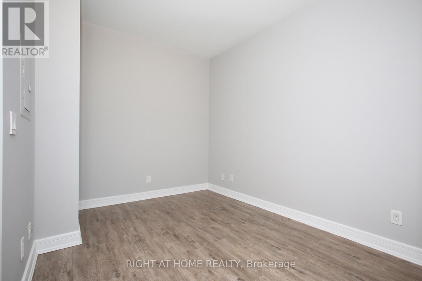 303 - 35 Brian Peck Crescent, Toronto, Ontario  M4G 0A5 - Photo 18 - C13654588