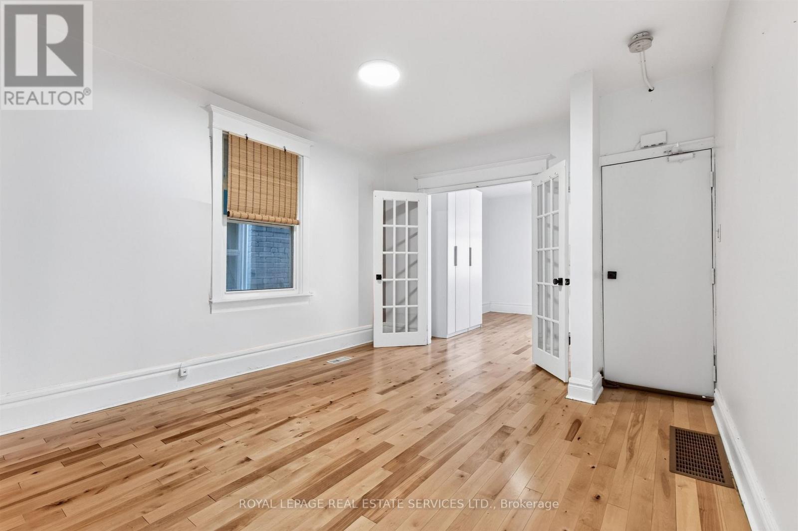 2 - 673 Woodbine Avenue, Toronto, Ontario  M4E 2J3 - Photo 11 - E13654620