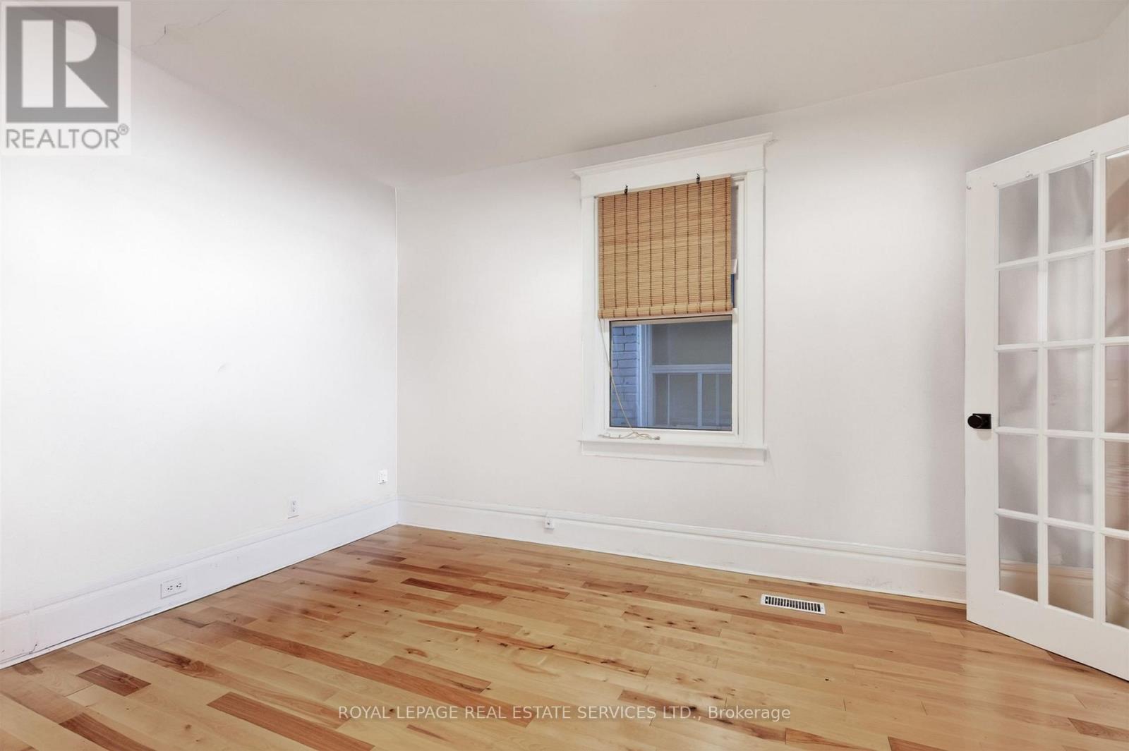 2 - 673 Woodbine Avenue, Toronto, Ontario  M4E 2J3 - Photo 13 - E13654620