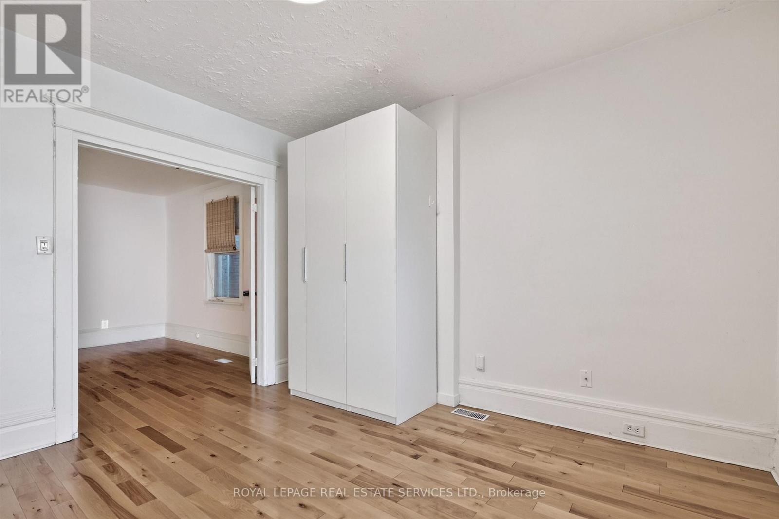 2 - 673 Woodbine Avenue, Toronto, Ontario  M4E 2J3 - Photo 16 - E13654620