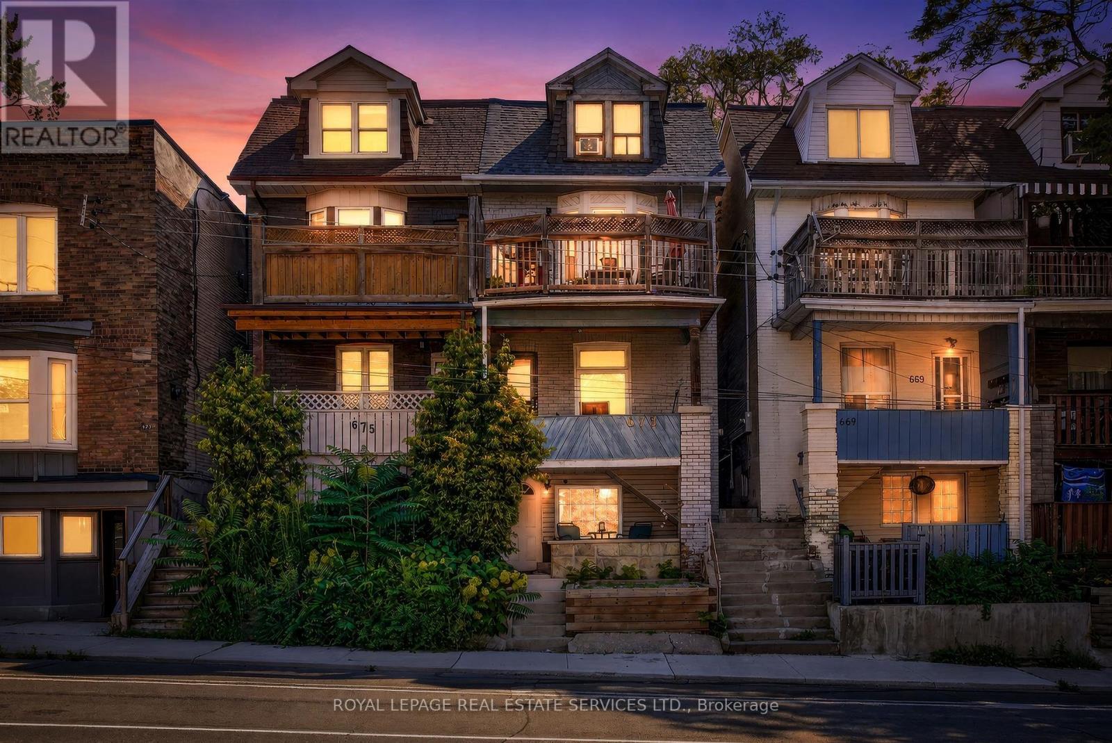 2 - 673 Woodbine Avenue, Toronto, Ontario  M4E 2J3 - Photo 2 - E13654620