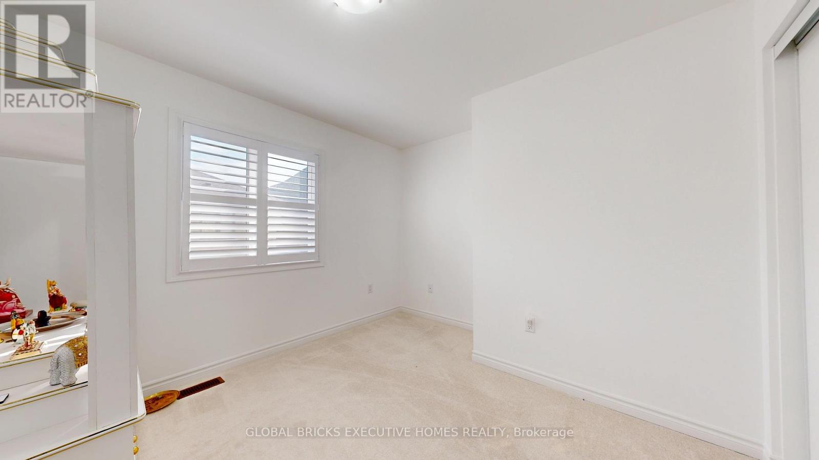 2885 Foxden Square, Pickering, Ontario  L1X 0N9 - Photo 28 - E13654644