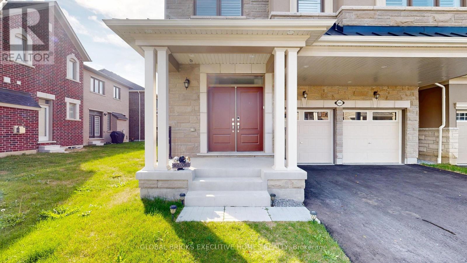 2885 Foxden Square, Pickering, Ontario  L1X 0N9 - Photo 3 - E13654644