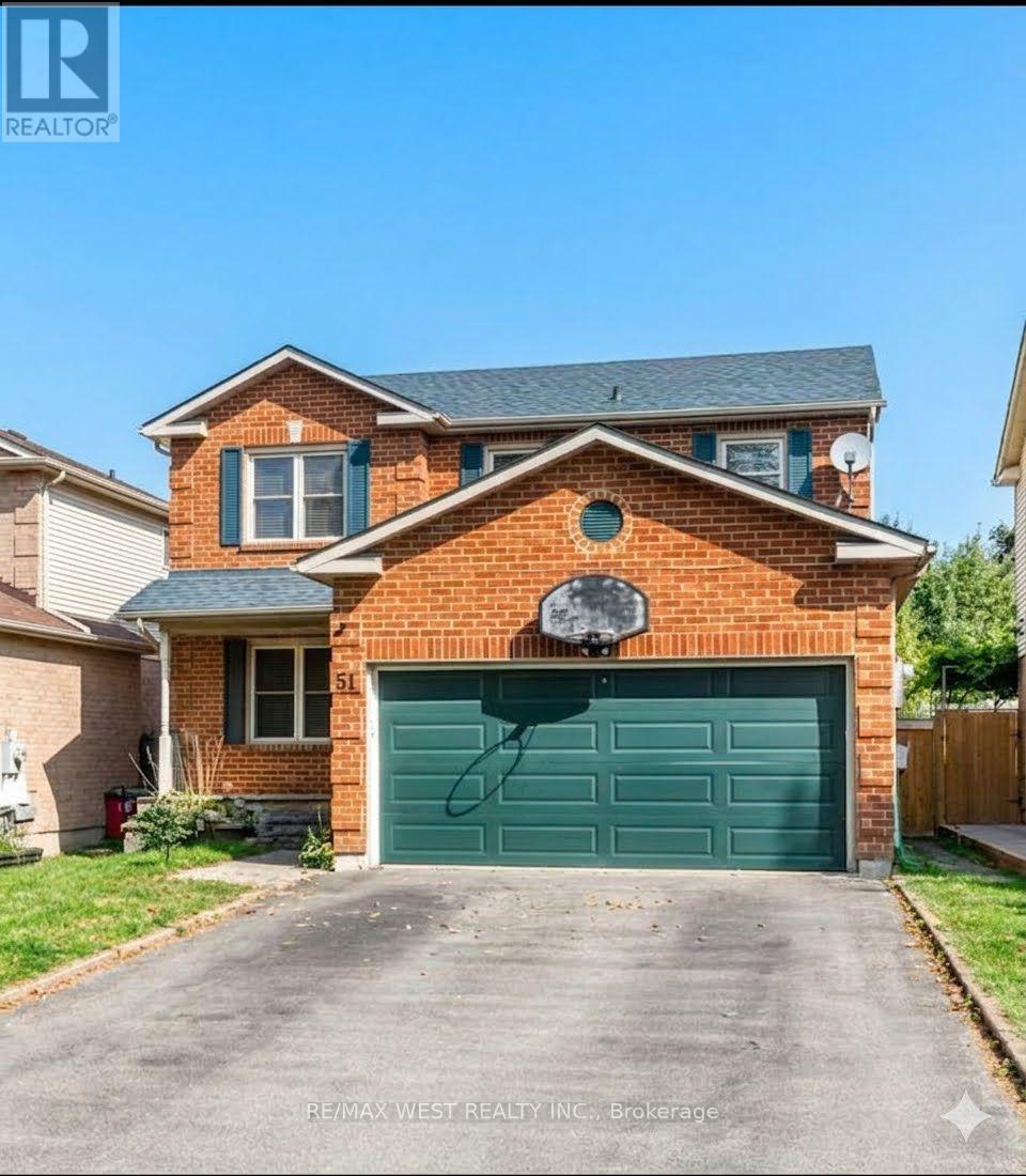 51 MOORCREST DRIVE, Aurora, Ontario