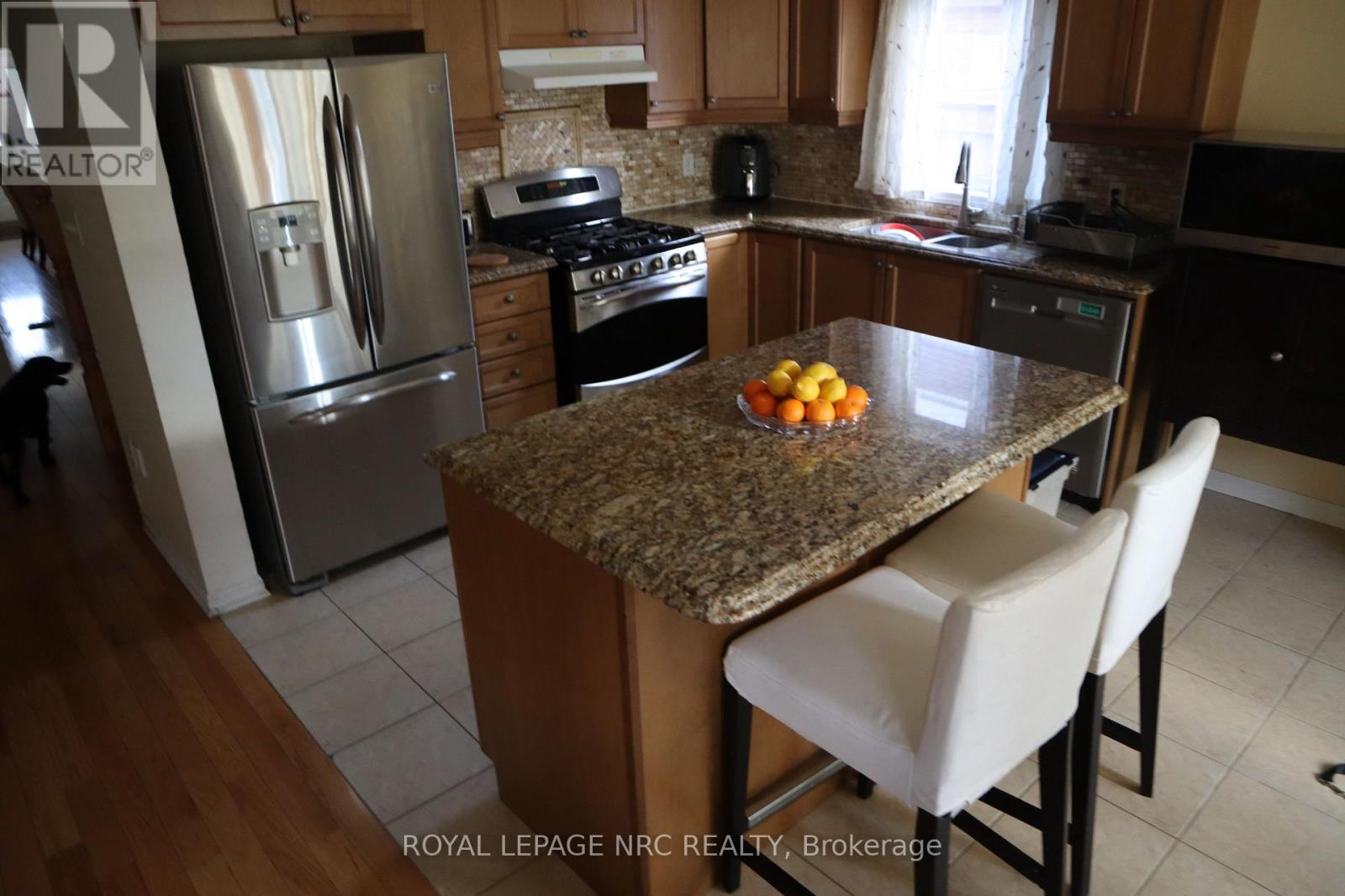 28 Dulverton Drive, Brampton, Ontario  L7A 0P3 - Photo 10 - W13654614