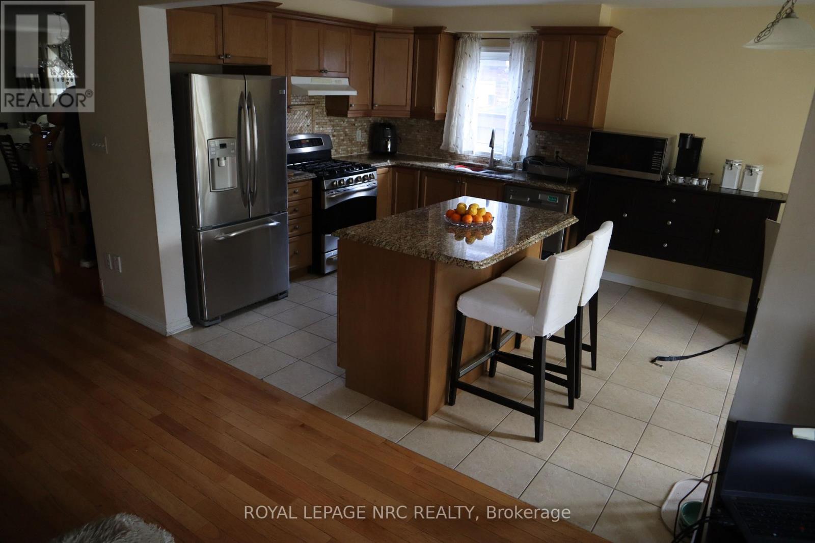 28 Dulverton Drive, Brampton, Ontario  L7A 0P3 - Photo 11 - W13654614
