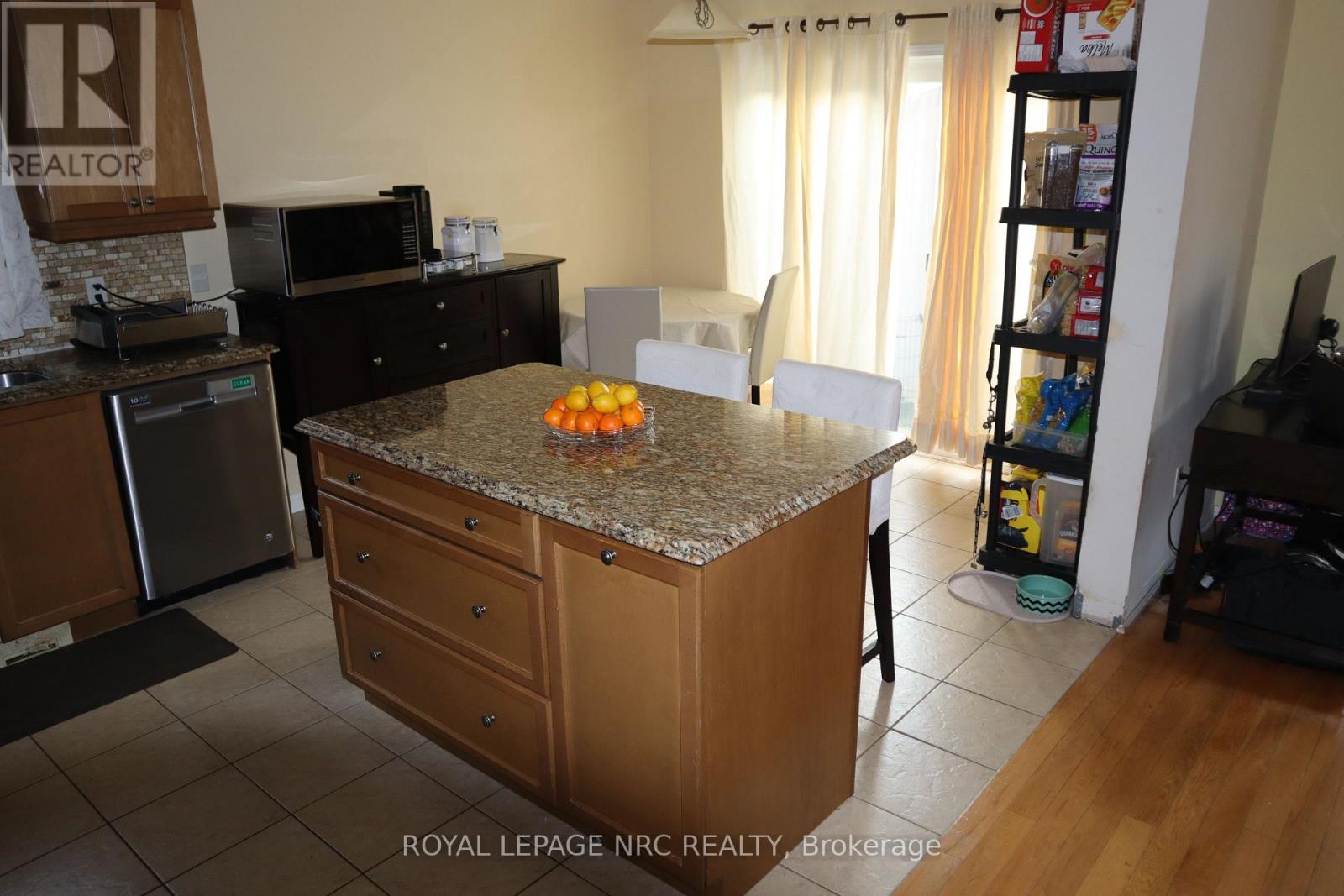 28 Dulverton Drive, Brampton, Ontario  L7A 0P3 - Photo 12 - W13654614