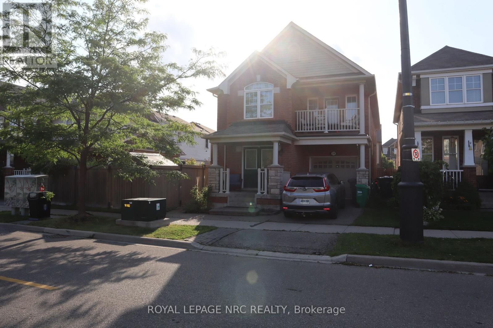 28 Dulverton Drive, Brampton, Ontario  L7A 0P3 - Photo 2 - W13654614