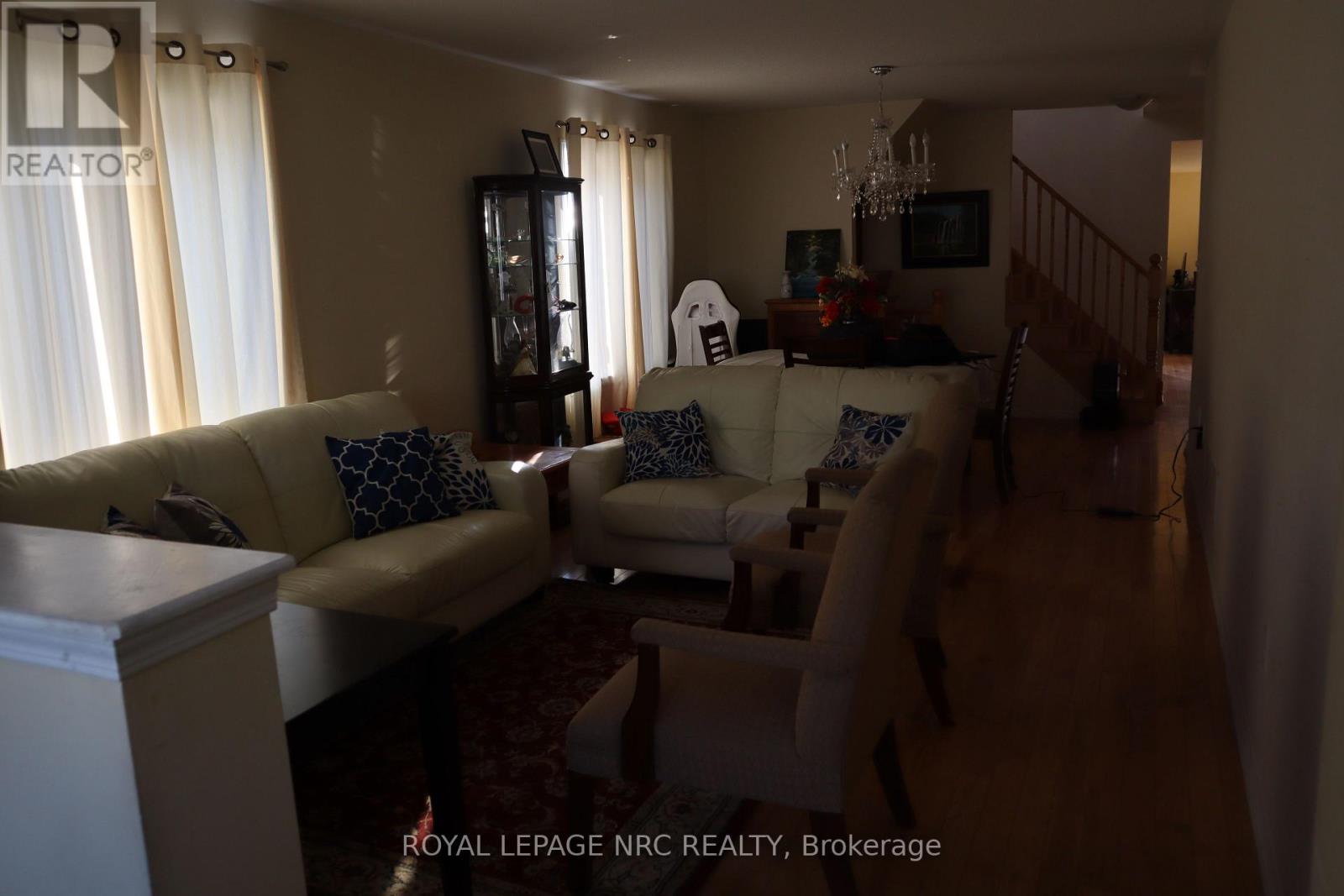 28 Dulverton Drive, Brampton, Ontario  L7A 0P3 - Photo 6 - W13654614