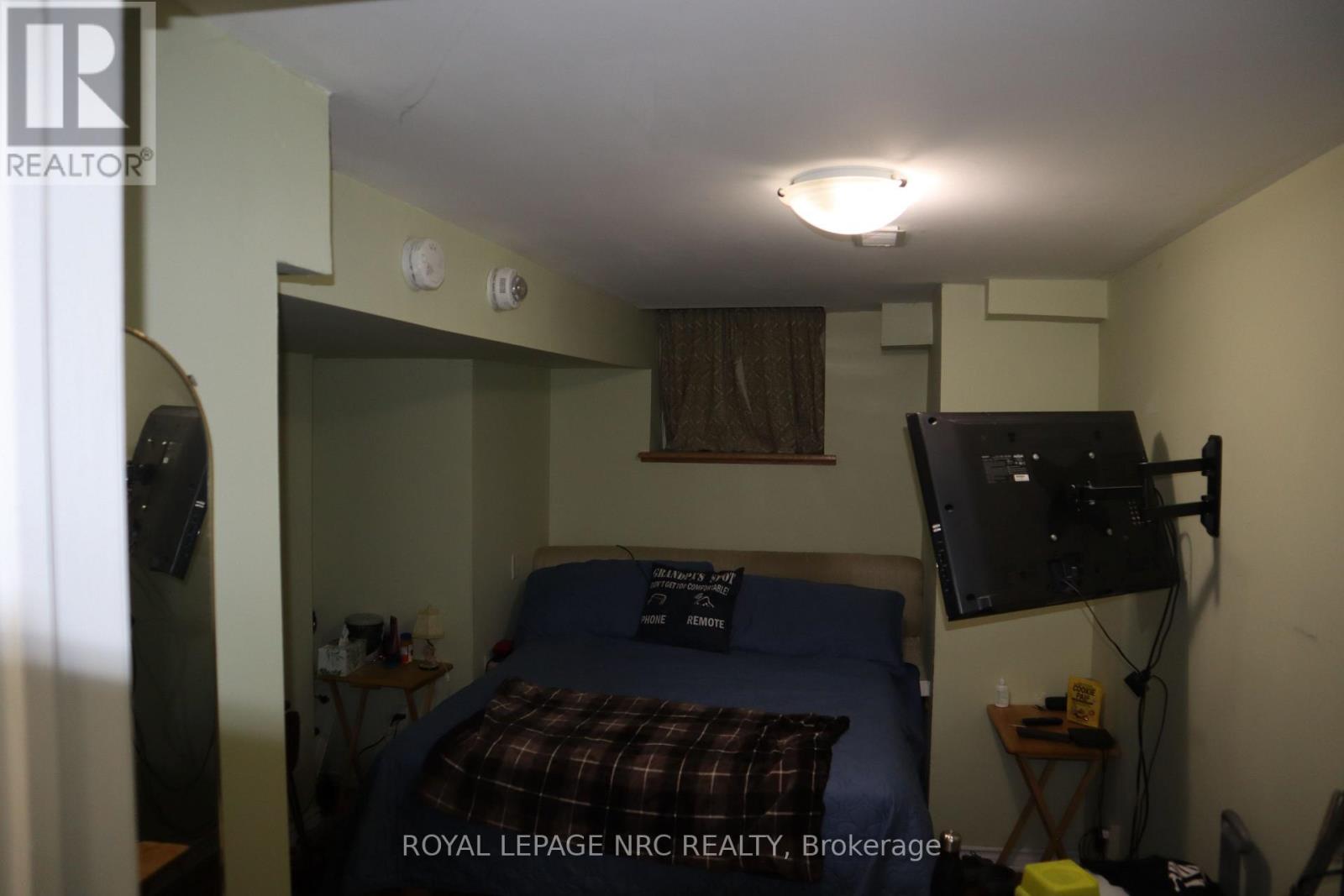 28 Dulverton Drive, Brampton, Ontario  L7A 0P3 - Photo 9 - W13654614