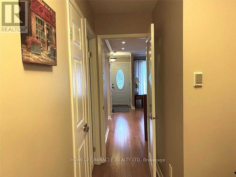 46 Alpha Mills Road, Mississauga, Ontario  L5N 1H6 - Photo 8 - W13654618