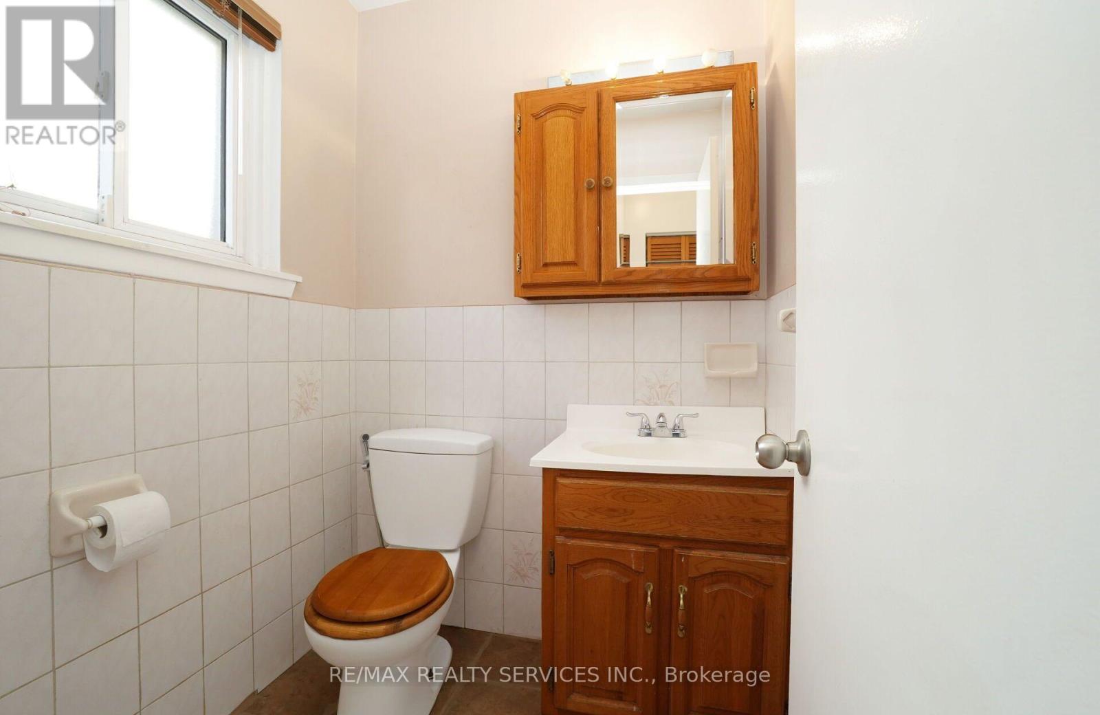 79 Cloverdale Drive, Brampton, Ontario  L6T 2T5 - Photo 17 - W13654624