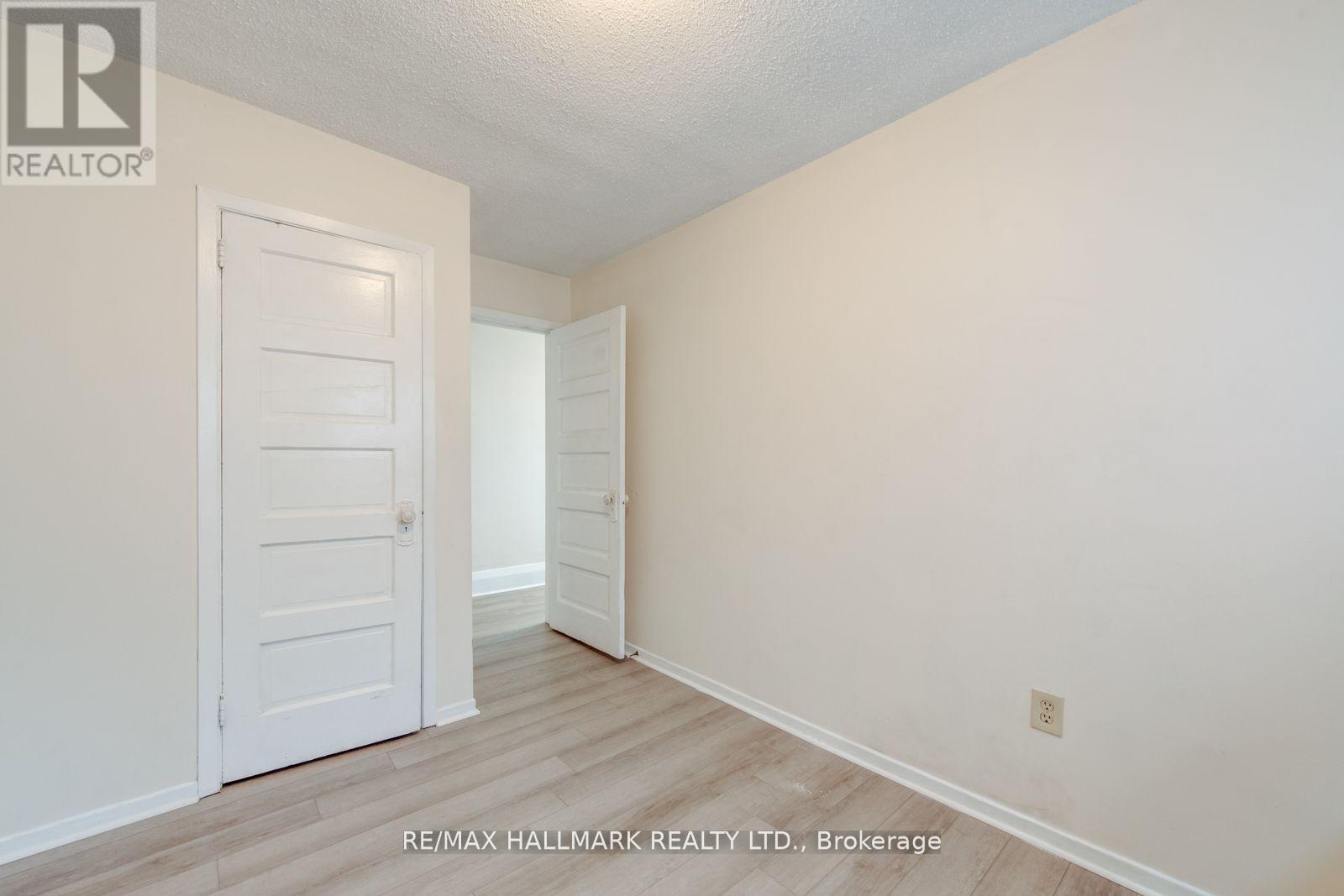 2 Upper - 576 Ossington Avenue S, Toronto, Ontario M6G 3T5 - Photo 12 - C13116136