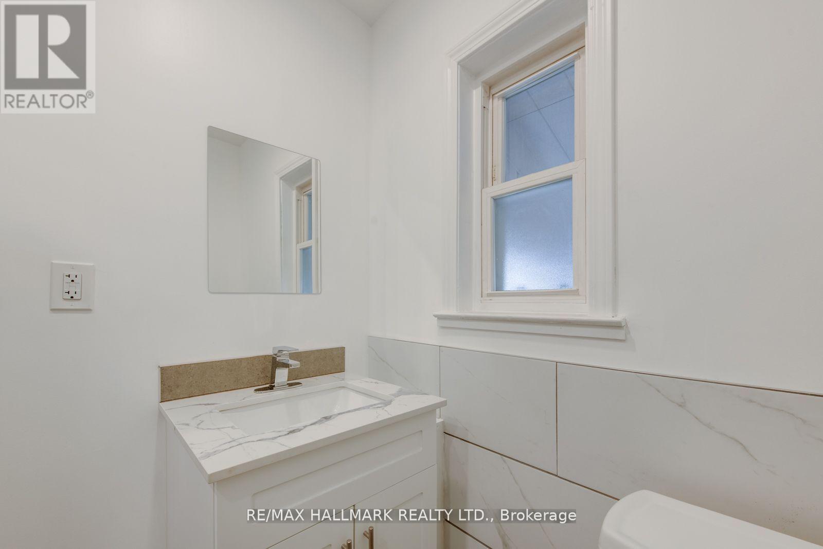 2 Upper - 576 Ossington Avenue S, Toronto, Ontario M6G 3T5 - Photo 17 - C13116136
