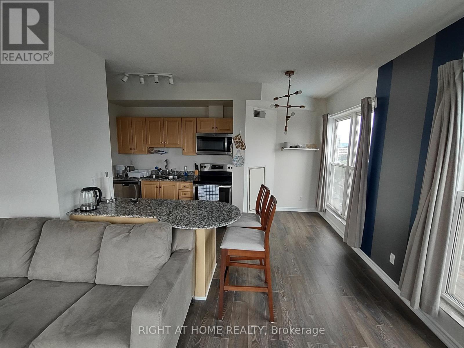 1102 - 135 James Street S, Hamilton, Ontario  L8P 2Z6 - Photo 2 - X13654594