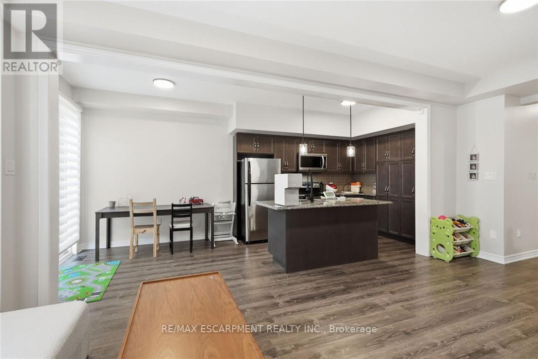 35 Pelican Lane, Hamilton, Ontario  L8K 0A4 - Photo 7 - X13654650