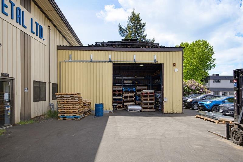 17940 Roan Place, Surrey, British Columbia  V3S 5K1 - Photo 2 - C8079913