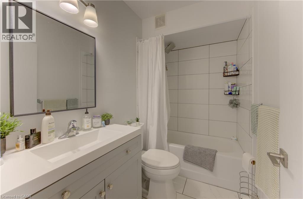 125 Margaret Avenue, Kitchener, Ontario  N2H 4H7 - Photo 8 - 40854178
