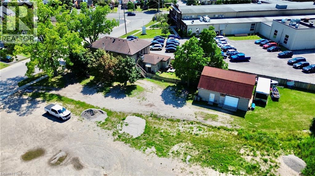 135 Sherwood Drive, Brantford, Ontario  N3T 1N8 - Photo 3 - 40854400