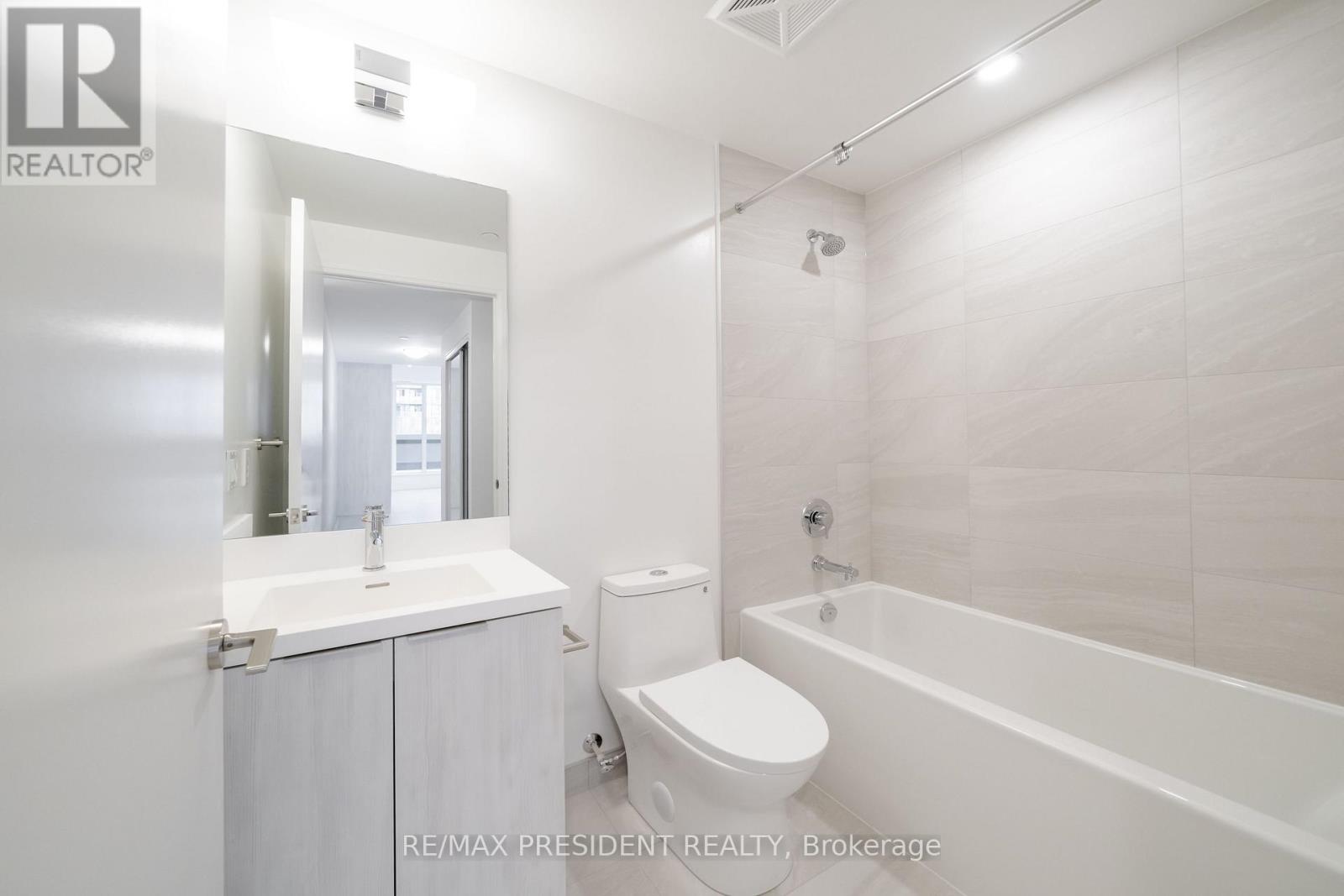 808 - 400 King Street W, Toronto, Ontario  M5V 1K2 - Photo 8 - C13596792