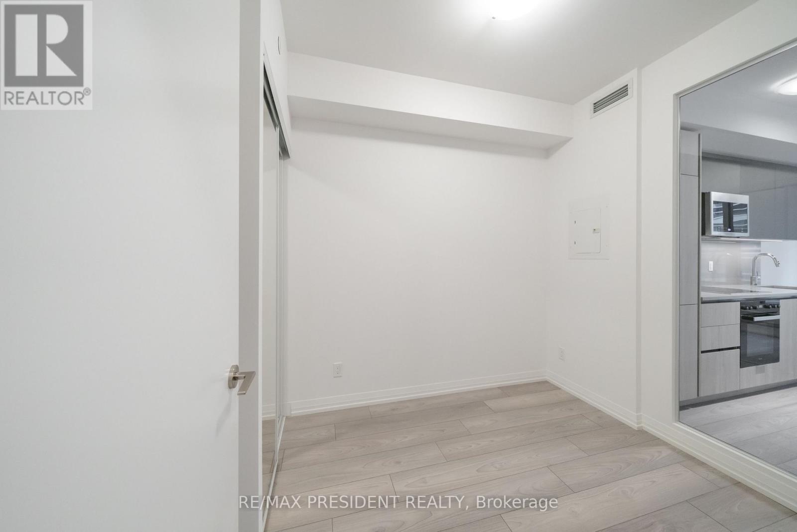 511 - 400 King Street W, Toronto, Ontario M5V 1K2 - Photo 18 - C13652278