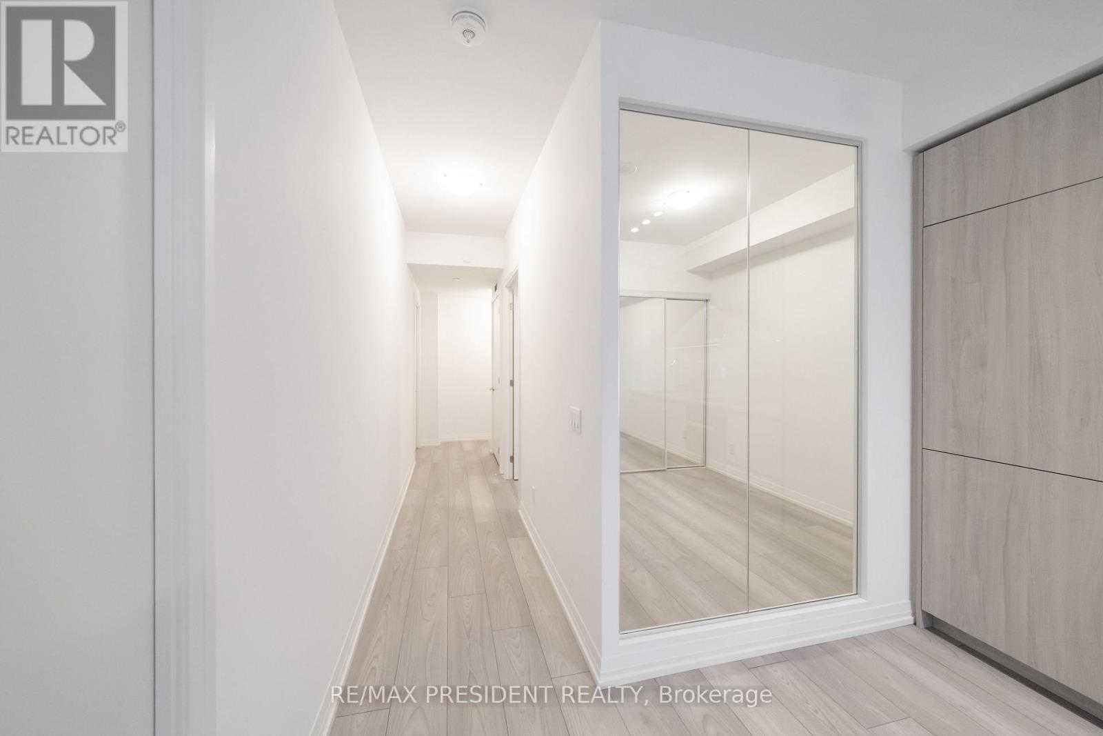 511 - 400 King Street W, Toronto, Ontario M5V 1K2 - Photo 4 - C13652278