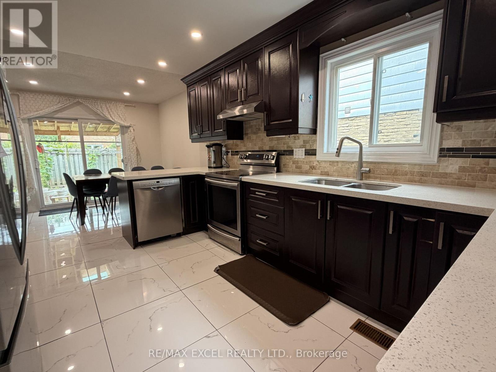 50 Shootfield Crescent, Toronto, Ontario  M1S 4E2 - Photo 10 - E13653968