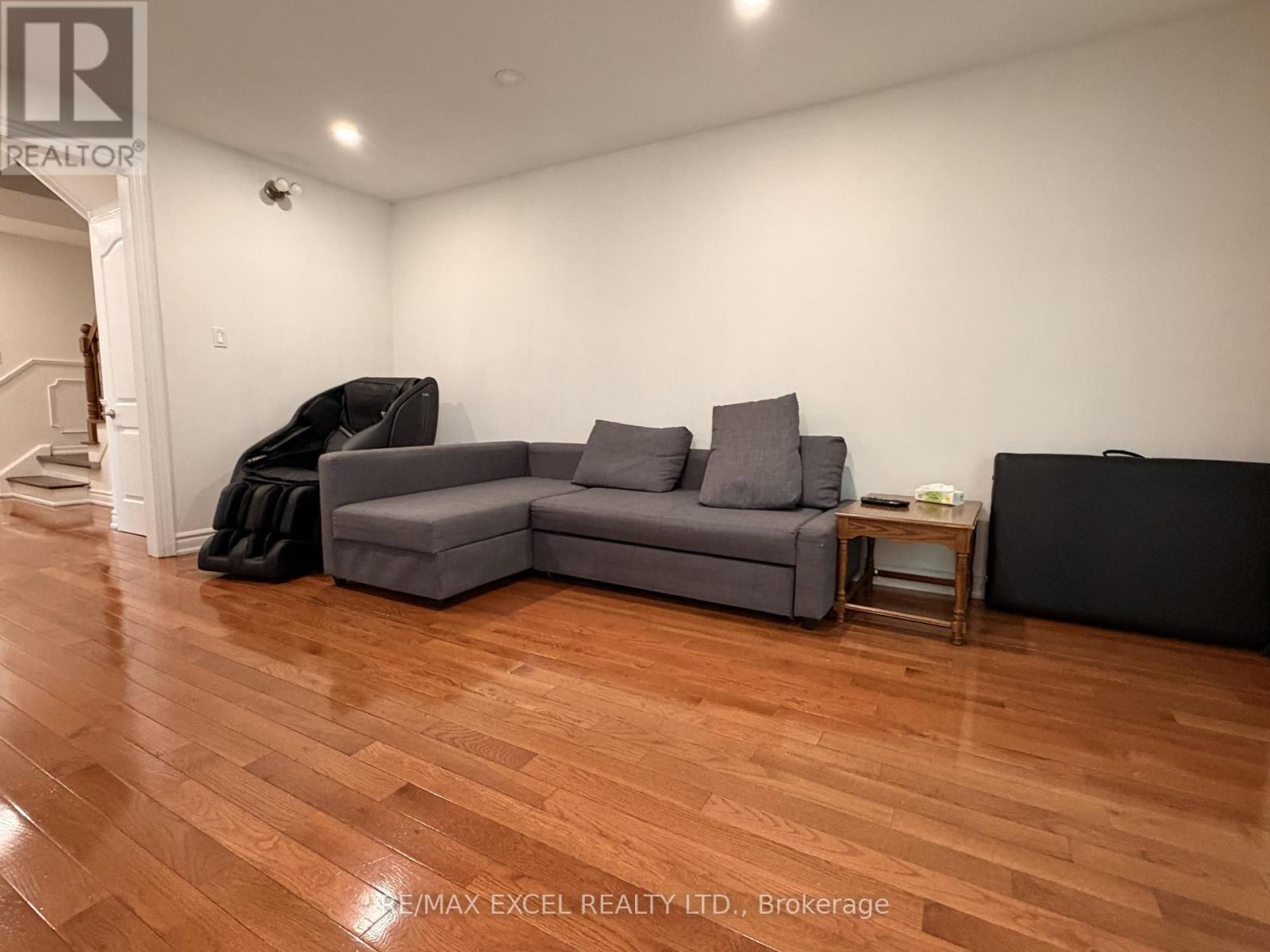 50 Shootfield Crescent, Toronto, Ontario  M1S 4E2 - Photo 5 - E13653968