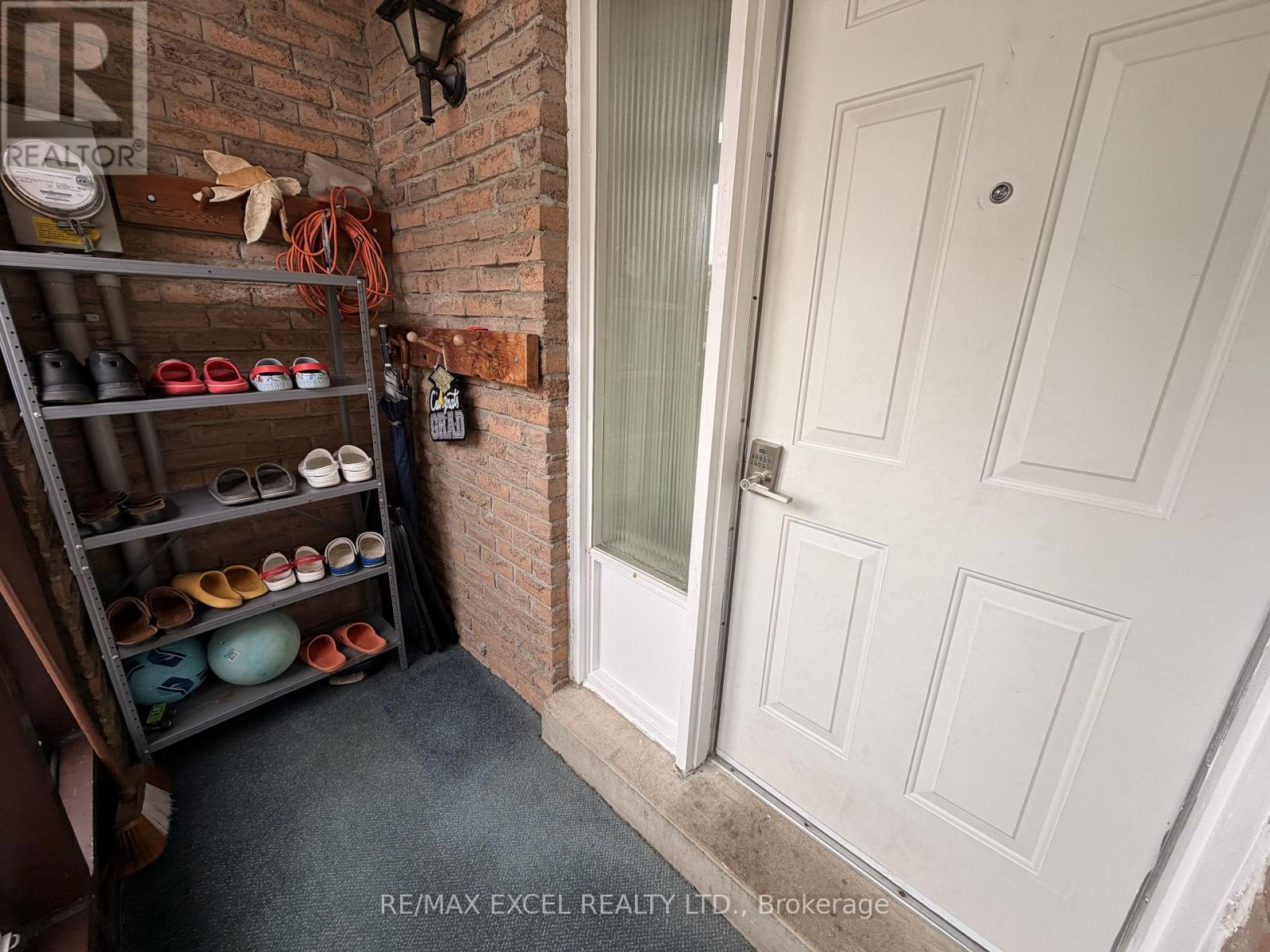 50 Shootfield Crescent, Toronto, Ontario  M1S 4E2 - Photo 3 - E13653968