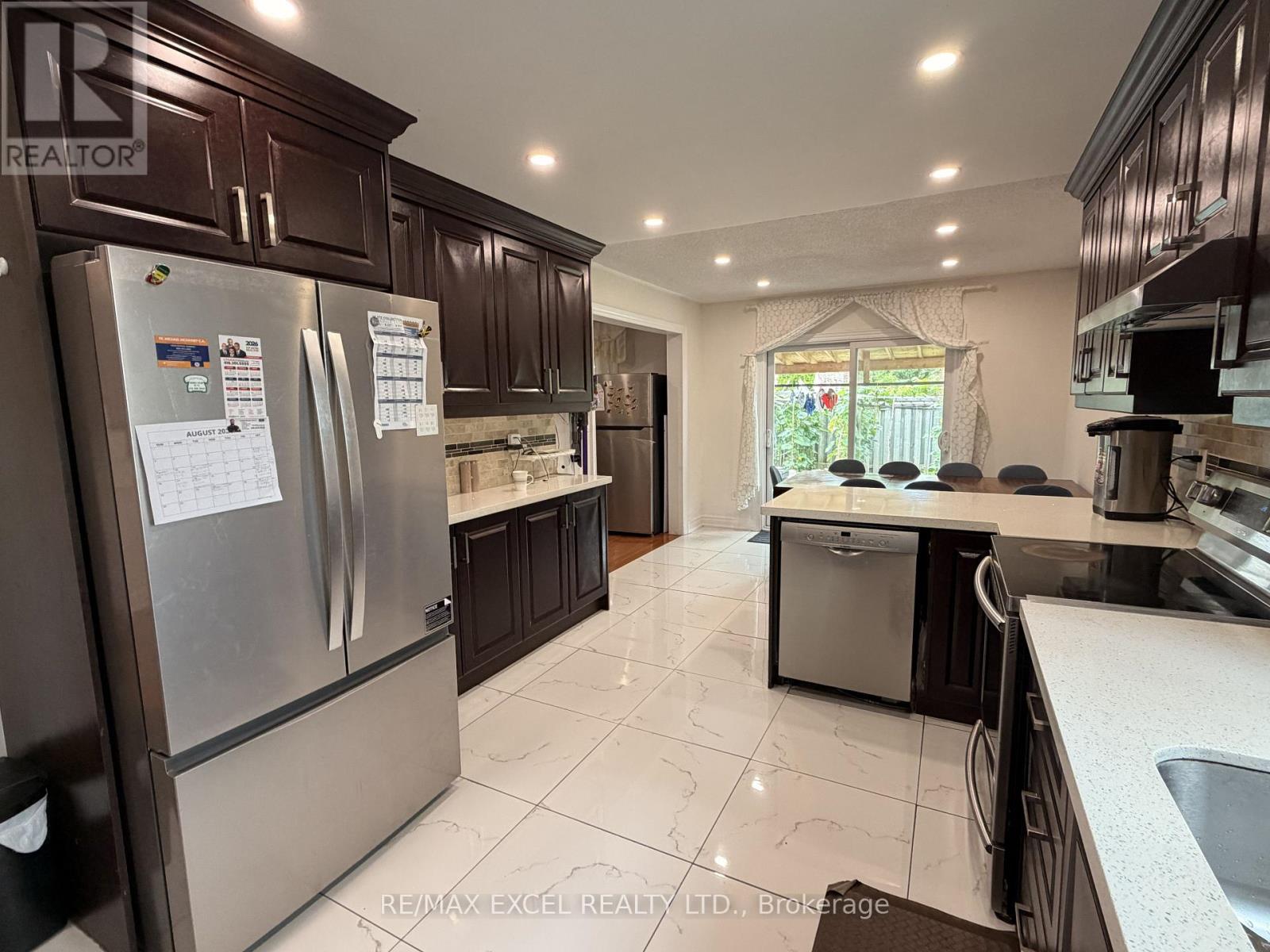50 Shootfield Crescent, Toronto, Ontario  M1S 4E2 - Photo 9 - E13653968