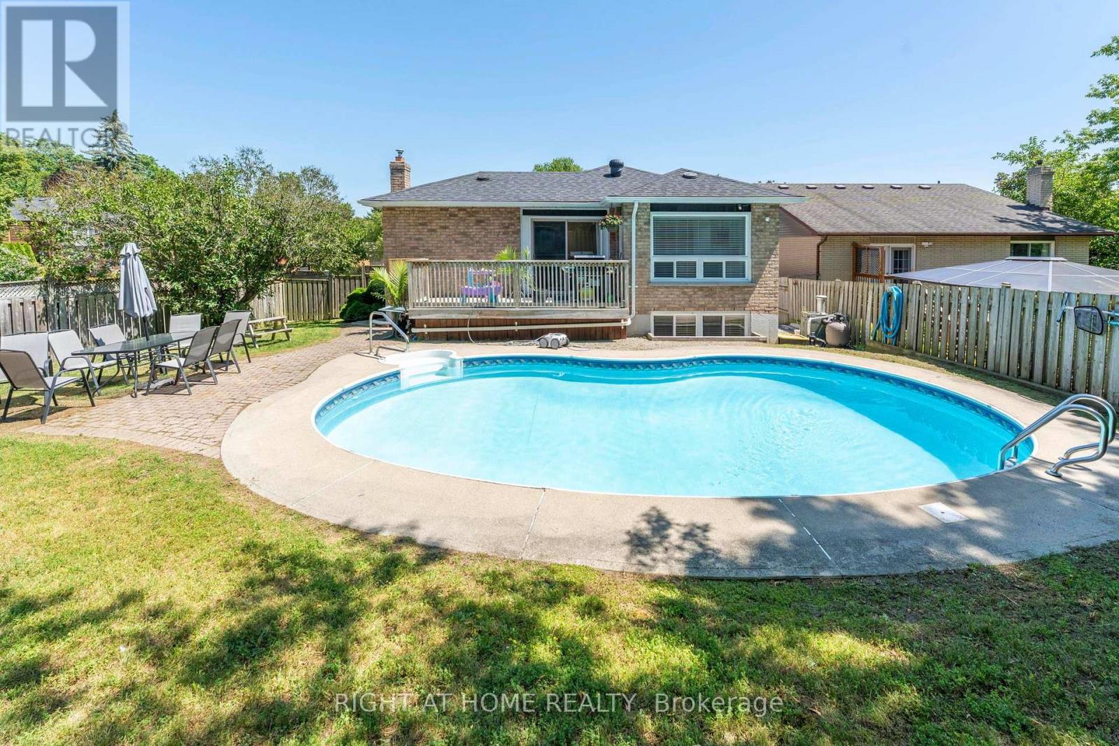 374 Salerno Street, Oshawa, Ontario  L1J 6W3 - Photo 28 - E13654666