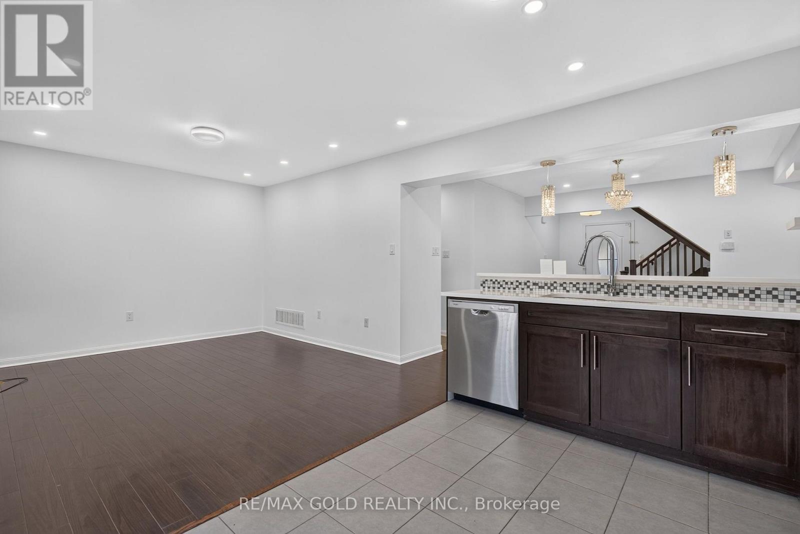 443 Cavanagh Lane, Milton, Ontario  L9T 8G6 - Photo 17 - W13654670