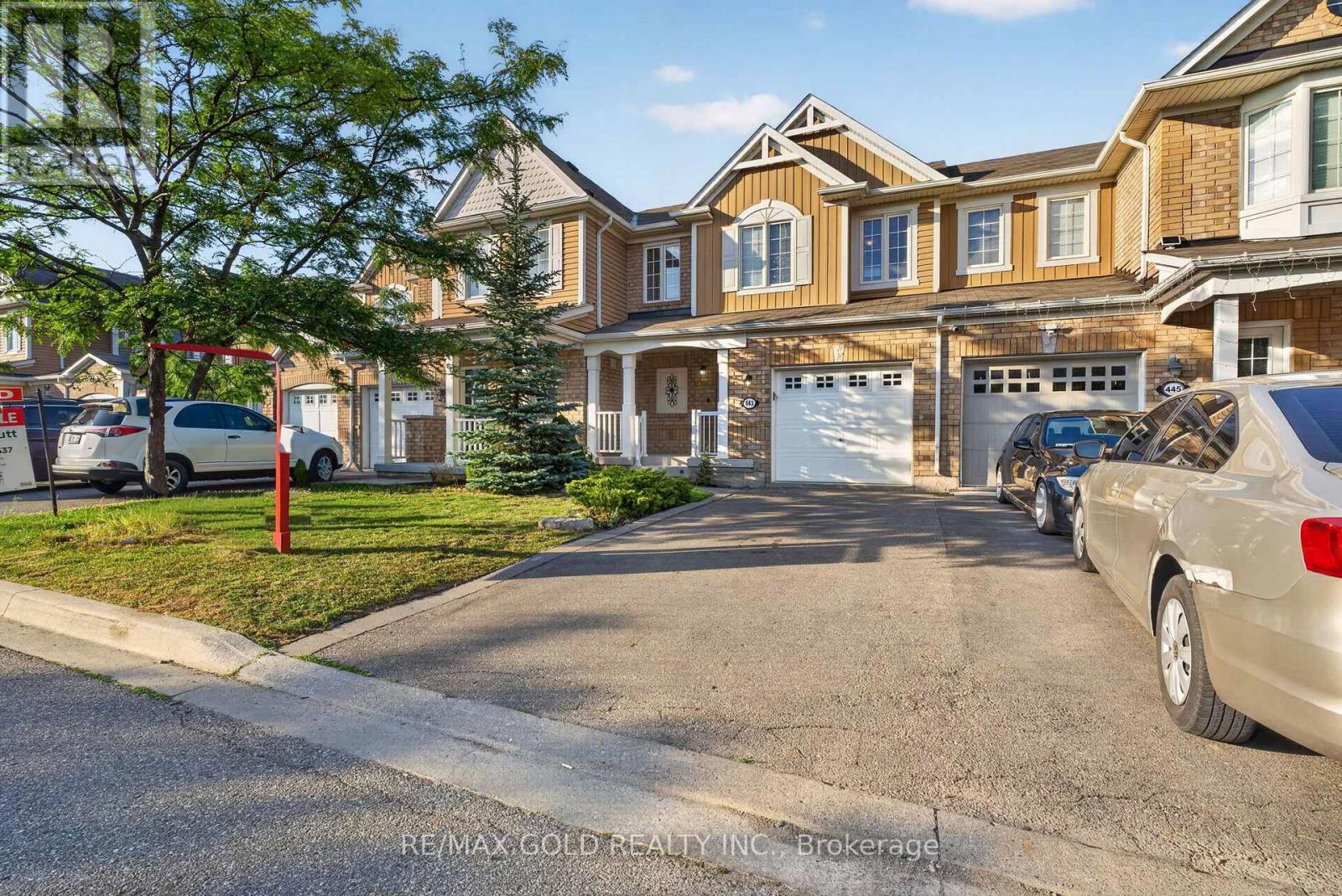 443 Cavanagh Lane, Milton, Ontario  L9T 8G6 - Photo 3 - W13654670