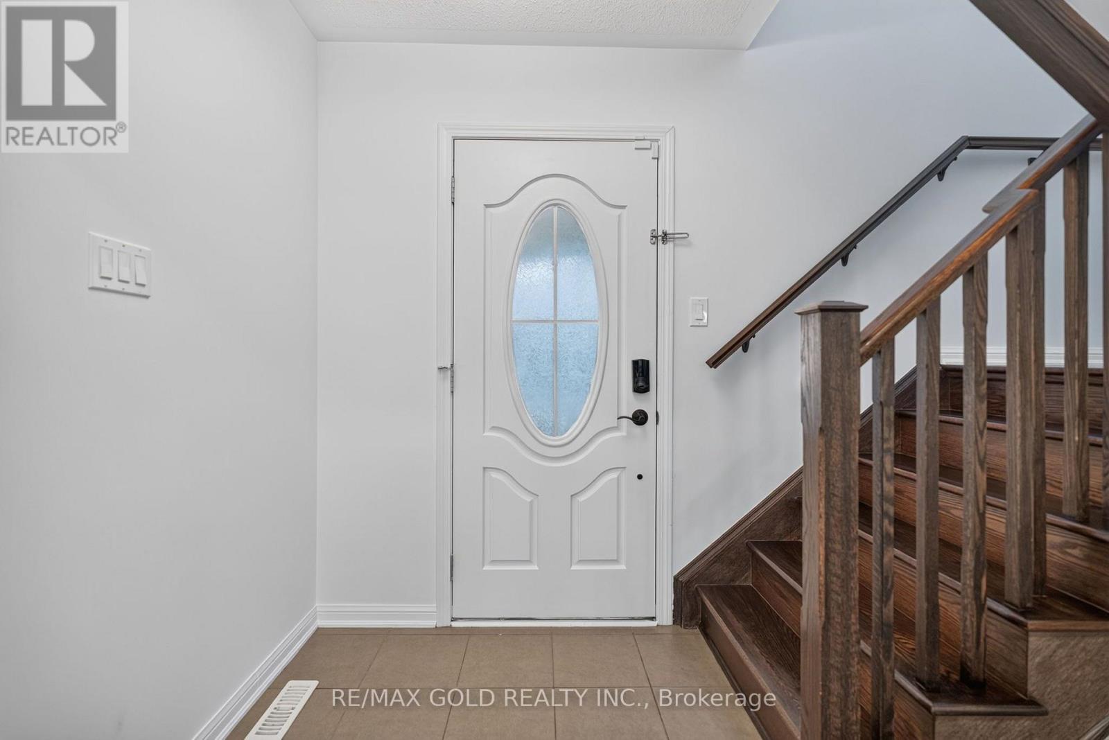 443 Cavanagh Lane, Milton, Ontario  L9T 8G6 - Photo 6 - W13654670