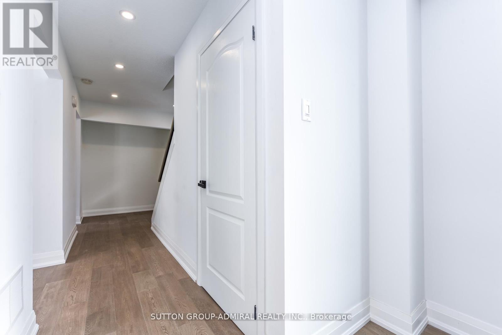 4 Hardcastle Court, Brampton, Ontario  L6S 2A9 - Photo 12 - W13654690