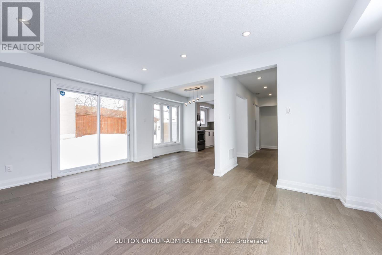 4 Hardcastle Court, Brampton, Ontario  L6S 2A9 - Photo 9 - W13654690
