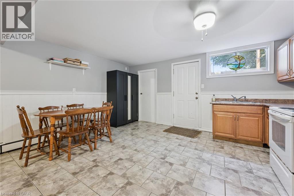 153 Fourth Avenue, Kitchener, Ontario  N2C 1P3 - Photo 33 - 40854392
