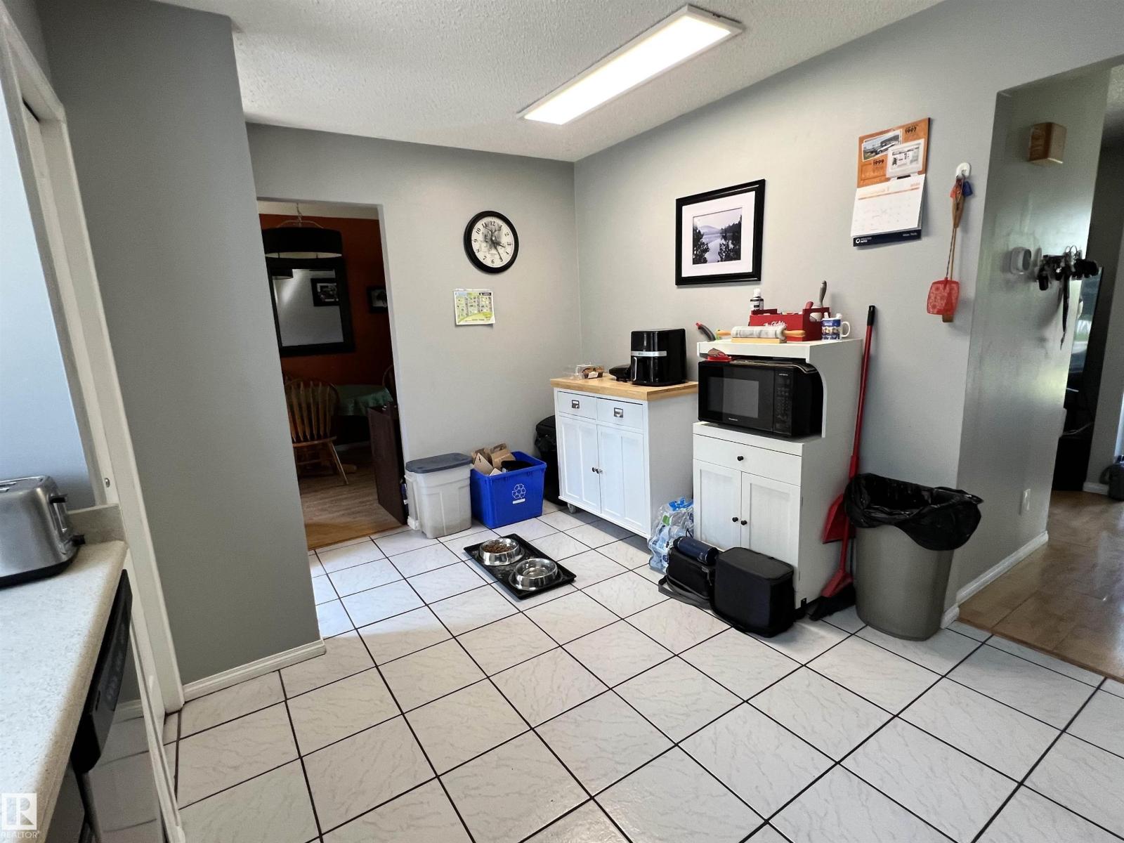 9305 97 Av, Morinville, Alberta  T8R 1J2 - Photo 8 - E4502890