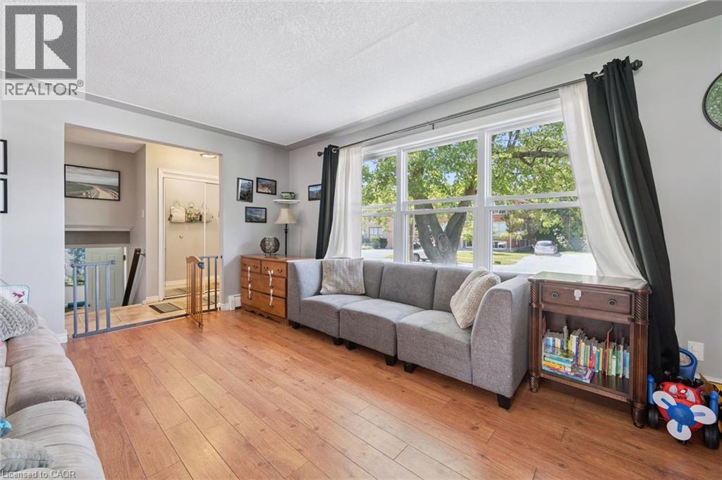 153 Fourth Avenue, Kitchener, Ontario  N2C 1P3 - Photo 7 - 40854392