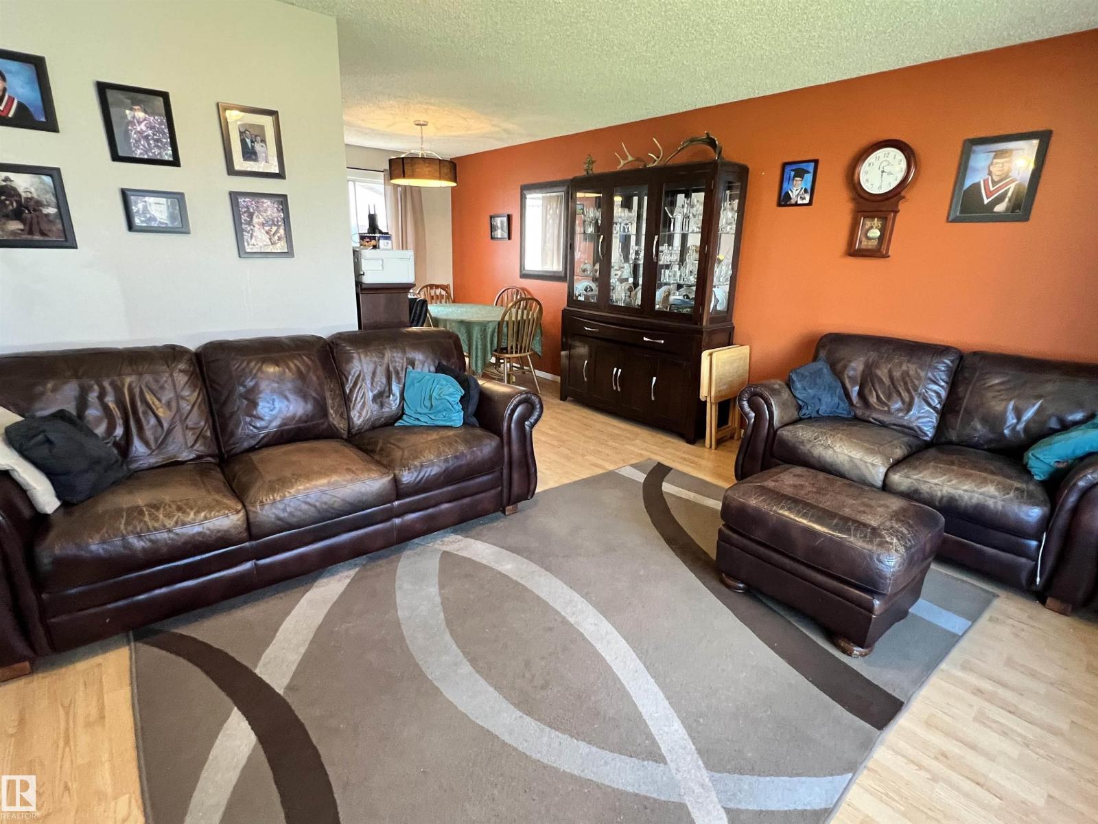 9305 97 Av, Morinville, Alberta  T8R 1J2 - Photo 3 - E4502890