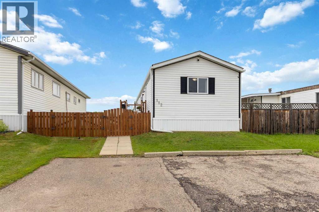 112 Greely Road, Fort Mcmurray, Alberta  T9H 2C4 - Photo 2 - A2335685