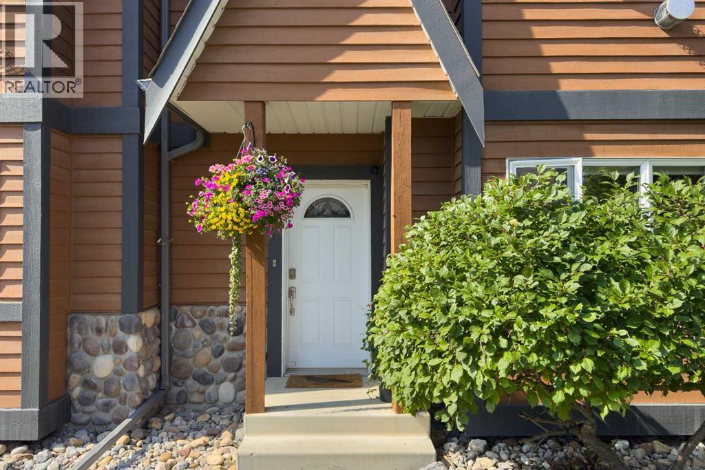 3, 601 4 Street, Canmore, Alberta  T1W 2G7 - Photo 2 - A2327246