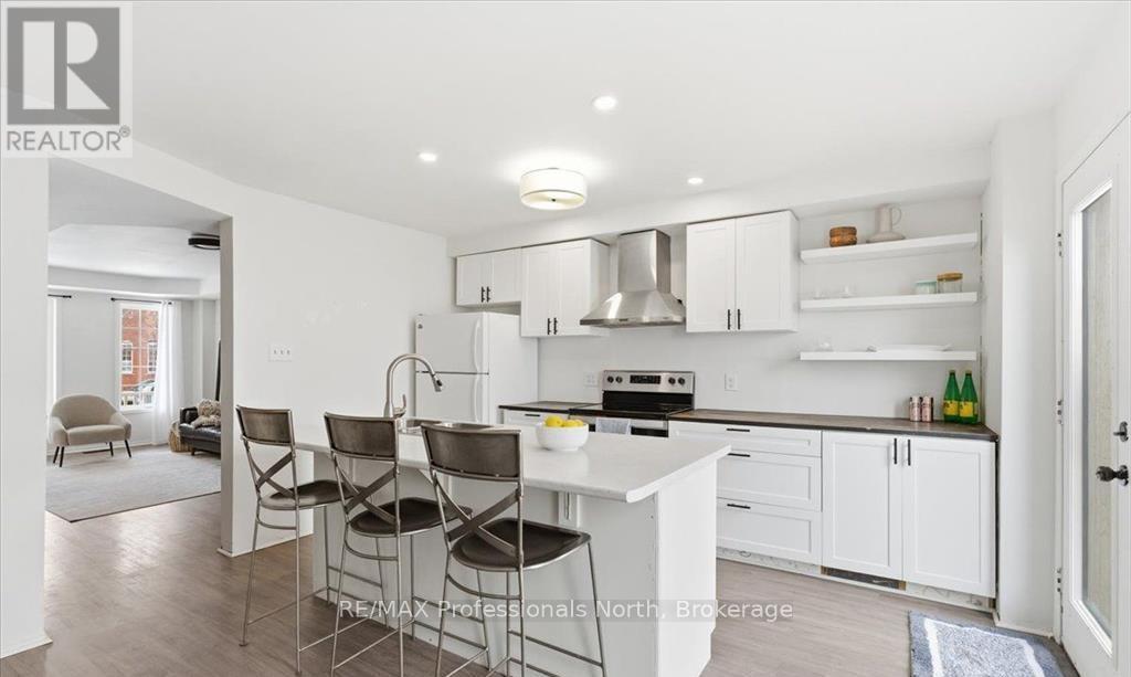 98 ROXTON ROAD, Oakville, Ontario