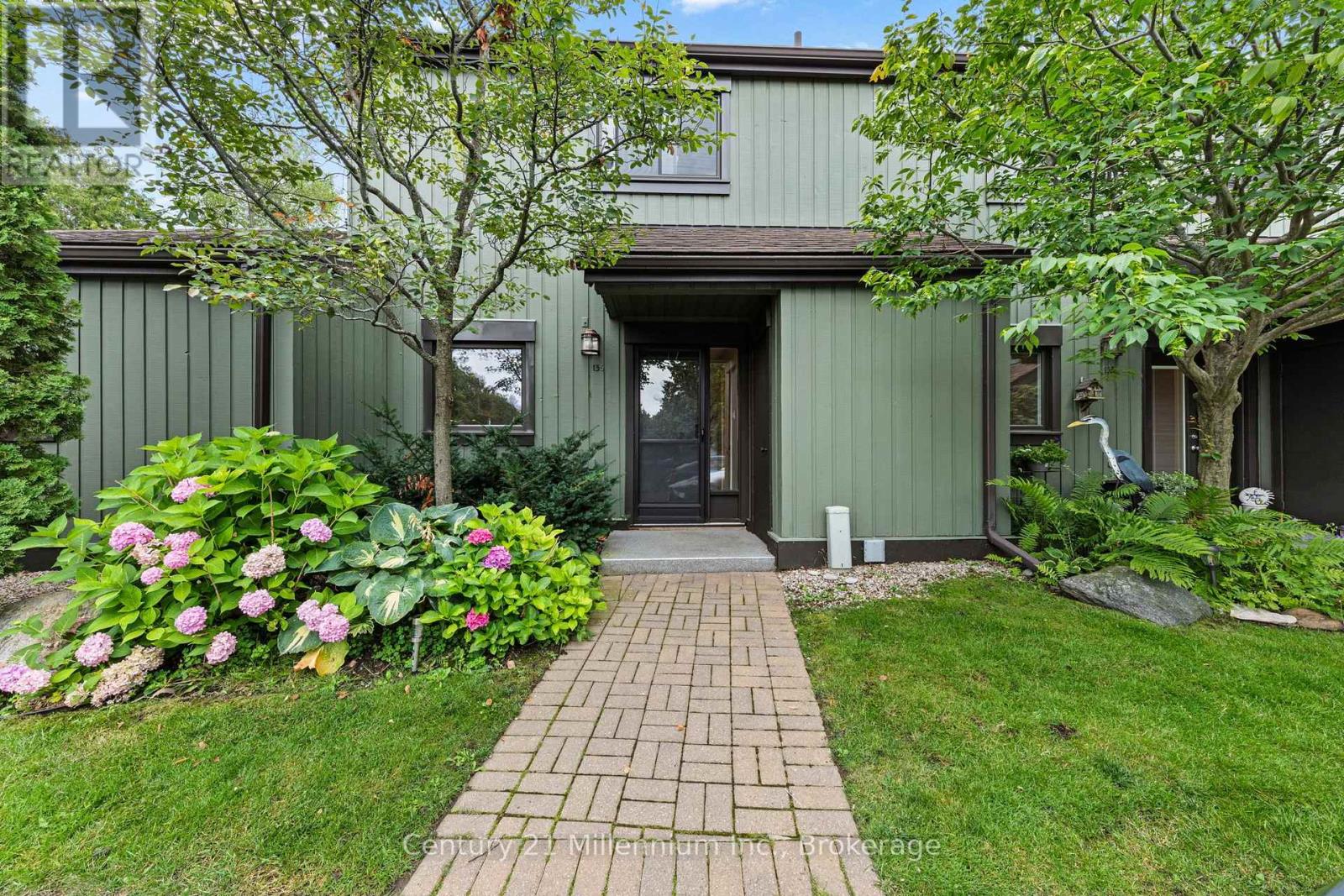 156 ESCARPMENT CRESCENT, collingwood, Ontario