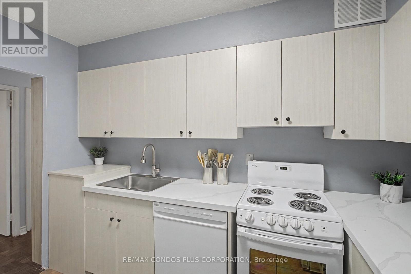 208 - 5949 Yonge Street, Toronto, Ontario M2M 3V8 - Photo 21 - C13654756
