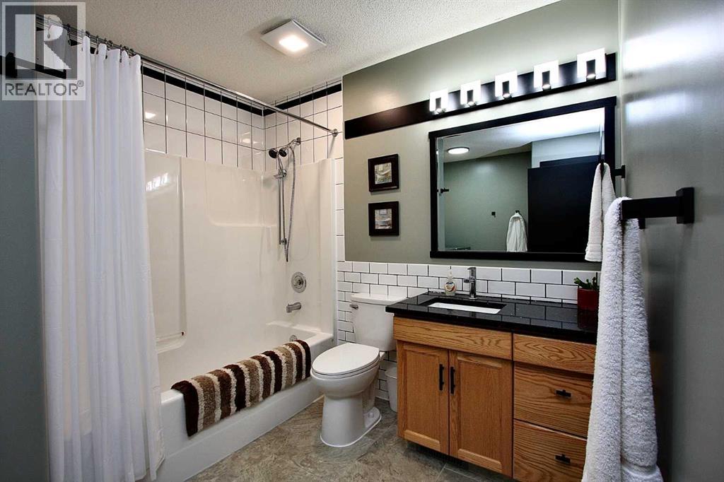 310b Edgewood Close, Camrose, Alberta  T4V 4P9 - Photo 17 - A2326775