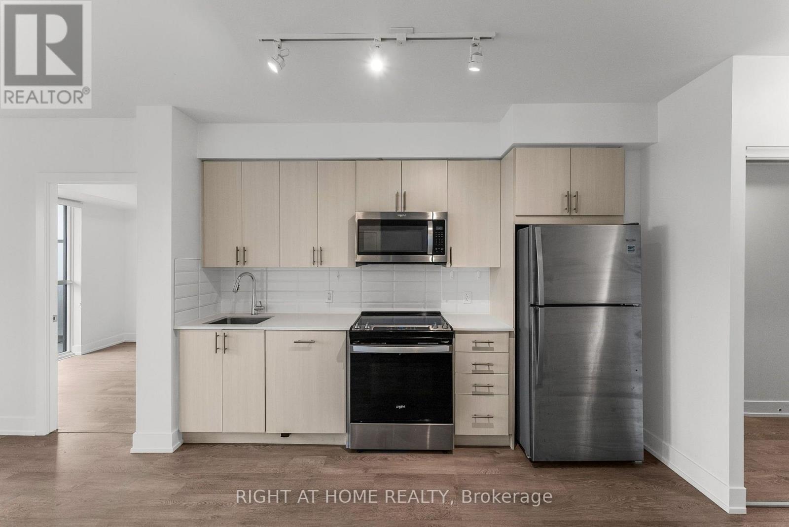 1204 - 2550 Simcoe Street N, Oshawa, Ontario L1L 0R5 - Photo 5 - E13654726