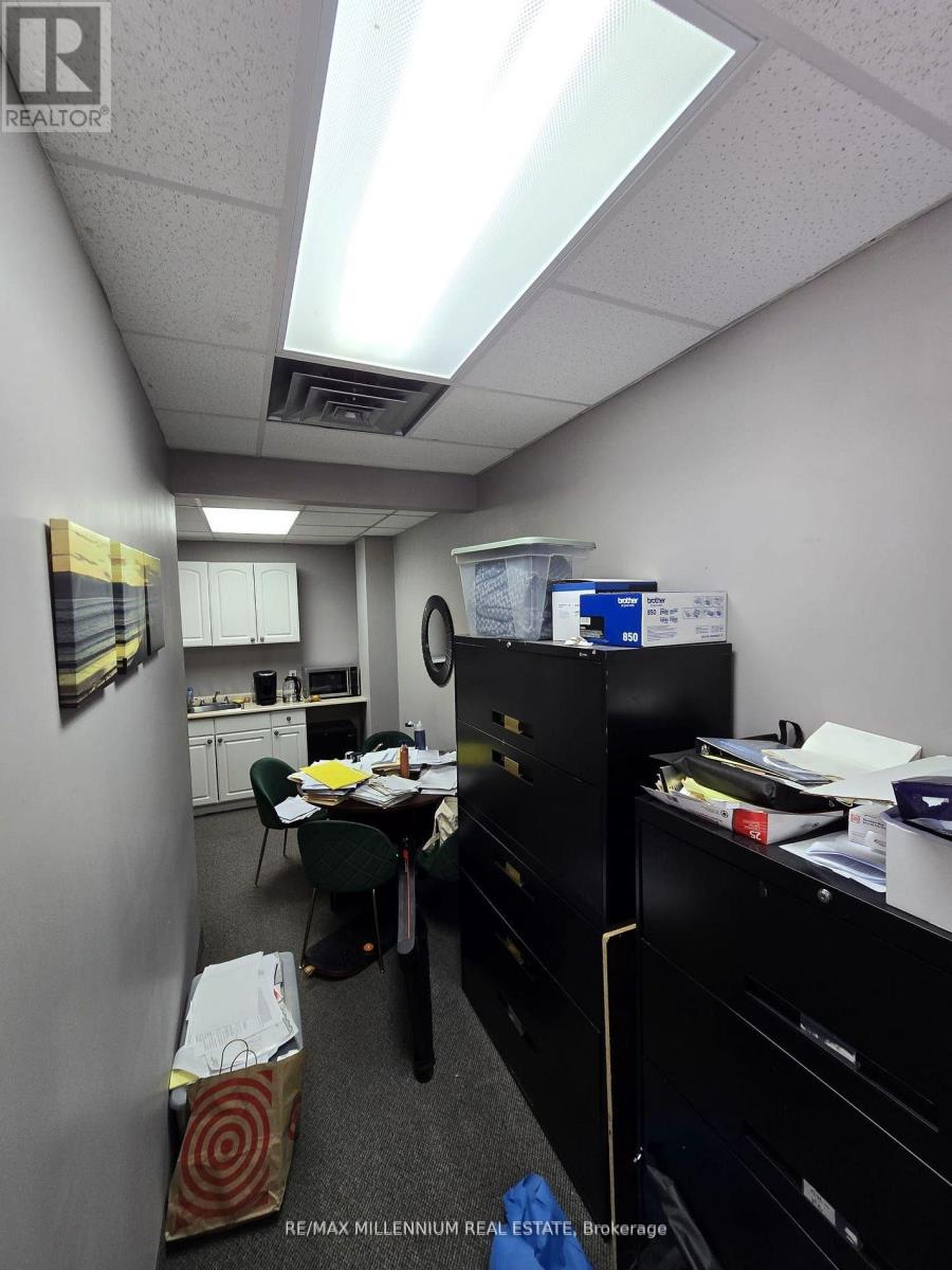 305 - 101 Dundas Street W, Whitby, Ontario  L1N 2M2 - Photo 6 - E13654764