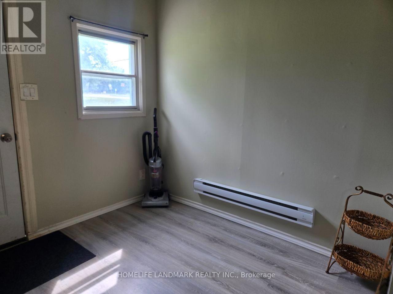 14 Elm Grove Avenue, Richmond Hill, Ontario L4E 2T2 - Photo 6 - N13654692