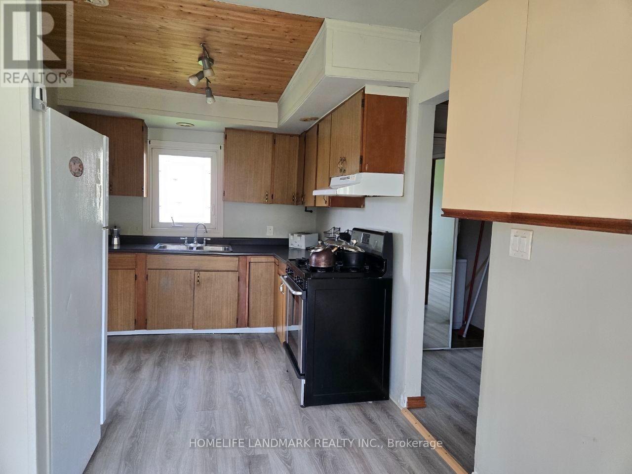 14 Elm Grove Avenue, Richmond Hill, Ontario L4E 2T2 - Photo 8 - N13654692